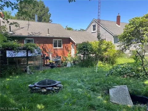Exterior - 4450 7th St NW, Canton, OH 44708 photo 3 of 3