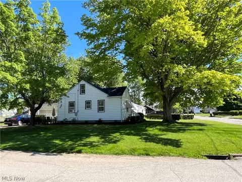 Exterior - 708 Allen Ave, Ashtabula, OH 44004 photo 1 of 3