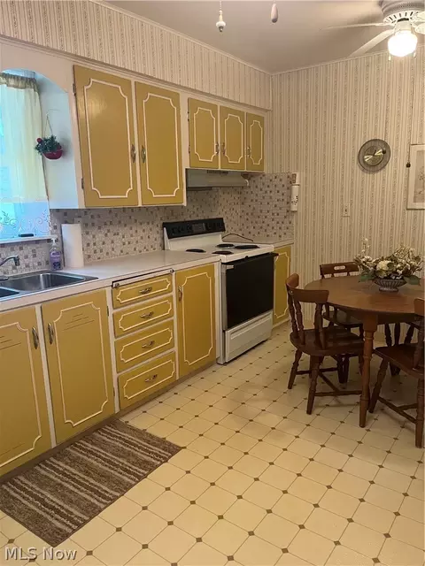 Kitchen - 708 Allen Ave, Ashtabula, OH 44004 photo 1 of 2