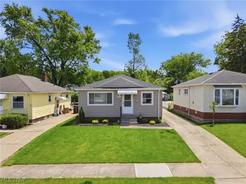 4315 Russell Ave, Parma, OH 44134