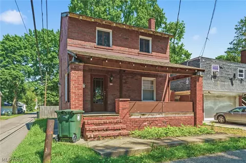 1413 13th St NW, Canton, OH 44703