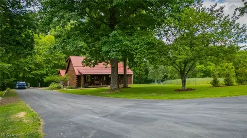 Exterior - 205 Stratton Ln, Flushing, OH 43977 photo 6 of 6