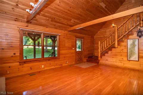Living - 205 Stratton Ln, Flushing, OH 43977 photo 2 of 2