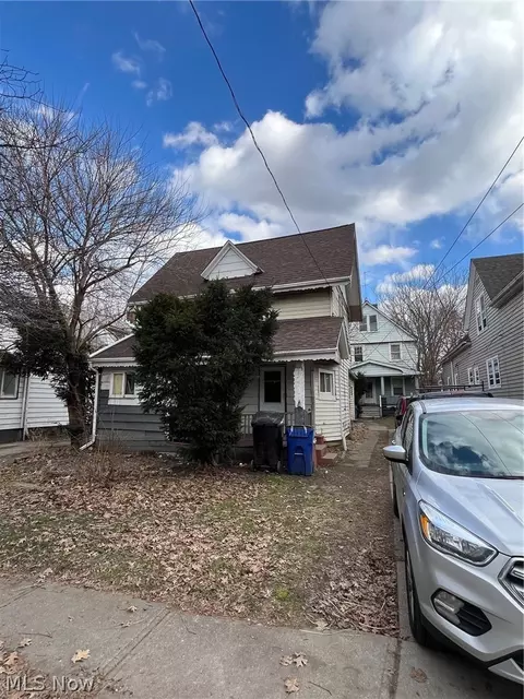 3719 E 55th St, Cleveland, OH 44105