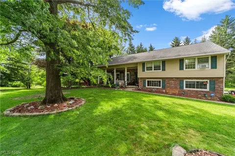5170 Valley View Dr, Medina, OH 44256