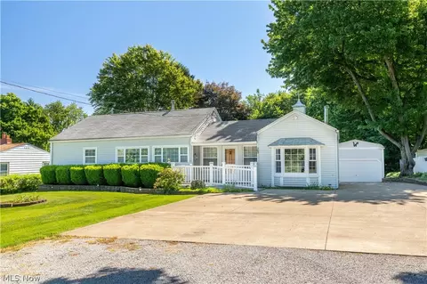 4847 Manchester Rd, New Franklin, OH 44319