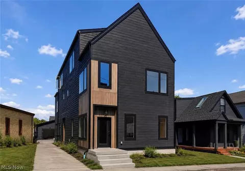 1348 W 78th St, Cleveland, OH 44102