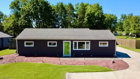 3762 Laurel Rd, Brunswick, OH 44212