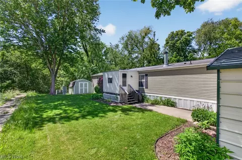 110 NW Lebanon Rd #37, Dalton, OH 44618