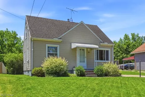 744 Utica Ave, Akron, OH 44312