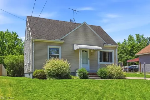 744 Utica Ave, Akron, OH 44312