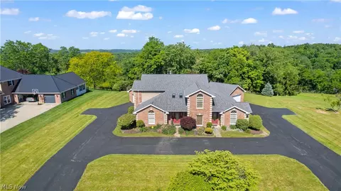 93 Harmony Dr, Wintersville, OH 43953