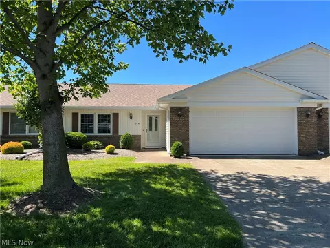 404 Leisure Dr, Huron, OH 44839