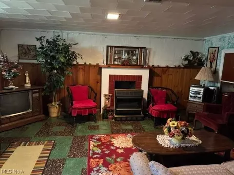 Living - 1226 Columbus Ave, Ashtabula, OH 44004 photo 1 of 1