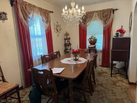 Dining - 1226 Columbus Ave, Ashtabula, OH 44004 photo 2 of 2