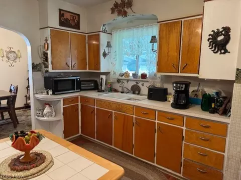 Kitchen - 1226 Columbus Ave, Ashtabula, OH 44004 photo 2 of 2