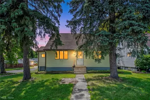 297 Paul St, Bedford, OH 44146