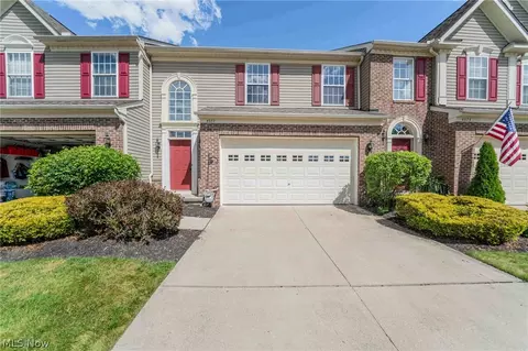 4977 Lake View Dr, Peninsula, OH 44264