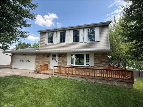 9812 Vienna Dr, Parma, OH 44134