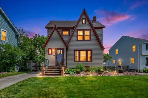 6193 N Canterbury Rd, Parma, OH 44129