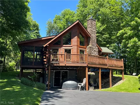 1631 W Buckhorn Dr #453, Millersburg, OH 44654