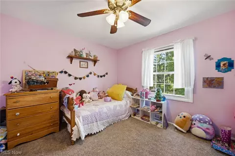 Bedroom - 2103 David Ave, Parma, OH 44134 photo 4 of 5