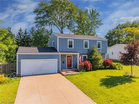 2103 David Ave, Parma, OH 44134