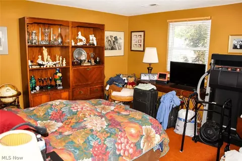 Bedroom - 6484 State Rd #D8, Parma, OH 44134 photo 1 of 2