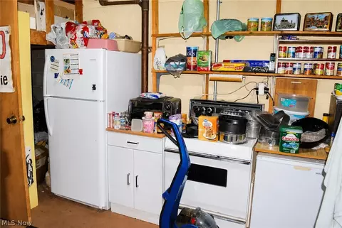 Kitchen - 6484 State Rd #D8, Parma, OH 44134 photo 4 of 4