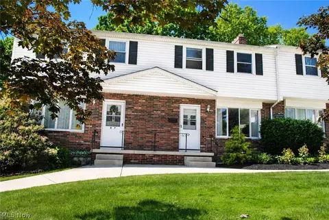 6484 State Rd #D8, Parma, OH 44134