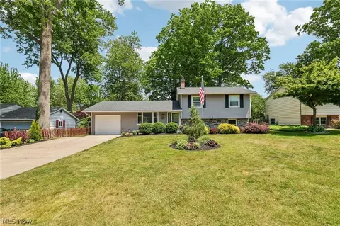 1797 Sandgate Rd, Madison, OH 44057