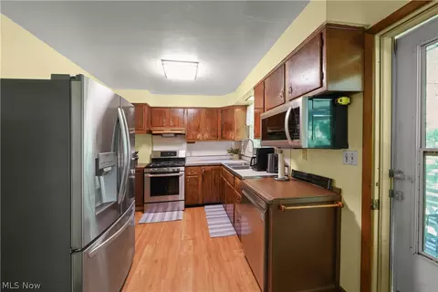 9621 Wolfe Rd, Windham, OH 44288 photo 8