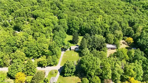 9621 Wolfe Rd, Windham, OH 44288 photo 3