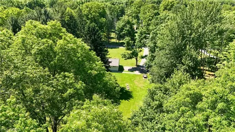 9621 Wolfe Rd, Windham, OH 44288 photo 5