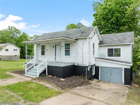 70042 1st St, Flushing, OH 43977