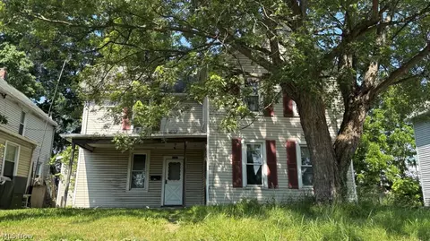 756 Brown St, Akron, OH 44311