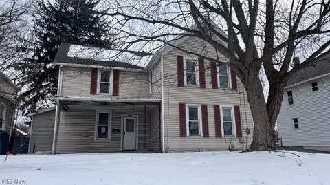 756 Brown St, Akron, OH 44311