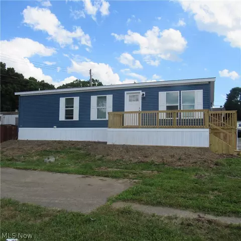 3785 S Main St, New Franklin, OH 44319