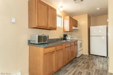 966 Windermere Dr, Willoughby, OH 44094 photo 9