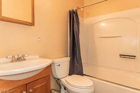 966 Windermere Dr, Willoughby, OH 44094 photo 12