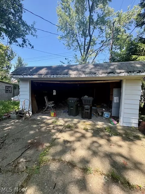 Exterior - 451 9th St, Elyria, OH 44035 photo 3 of 3