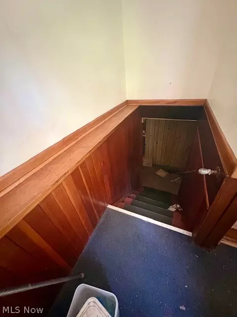 Entry Way - 451 9th St, Elyria, OH 44035 photo 5 of 7