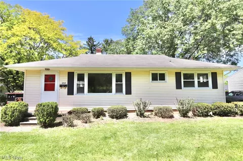 413 Harding St, Medina, OH 44256