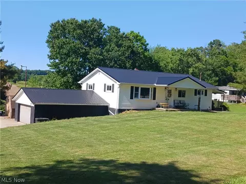 306 Barrett South Rd S, Vincent, OH 45784