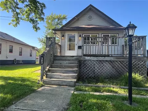 363 Spring St, Struthers, OH 44471