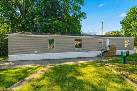 3354 Hilton St NW #4, Massillon, OH 44646