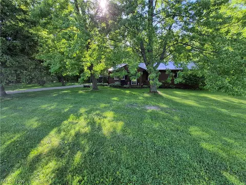 1373 Saffron Dr, West Salem, OH 44287