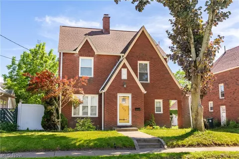 522 18th St NW, Canton, OH 44703