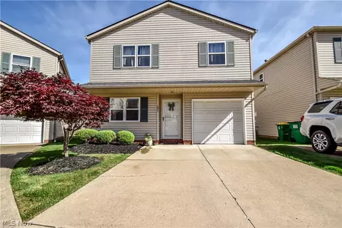895 Brittney Ct, Willowick, OH 44095