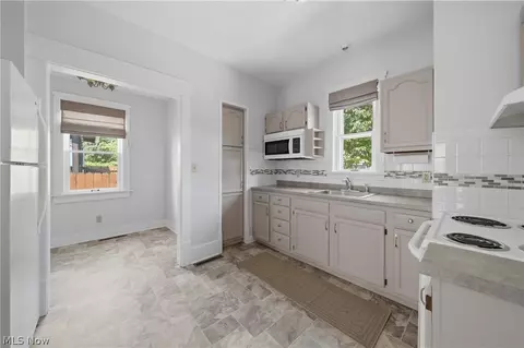 2613 Crown Pl NW, Canton, OH 44708 photo 11